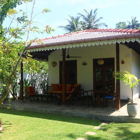 Lilly House Panzió Unawatuna Kültér fotó
