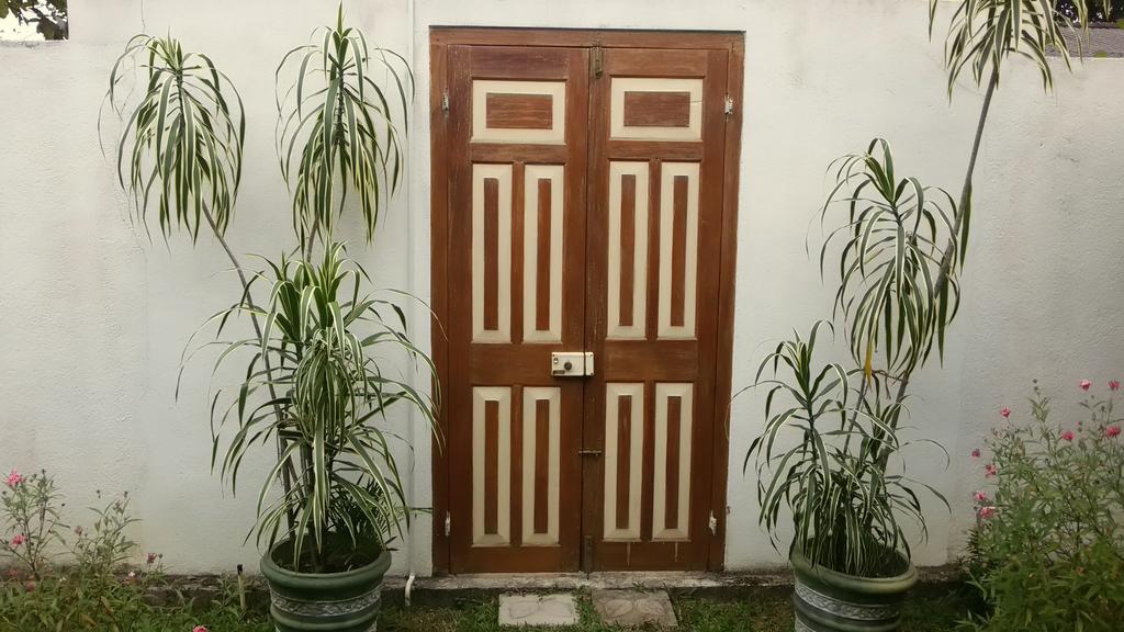 Lilly House Panzió Unawatuna Kültér fotó