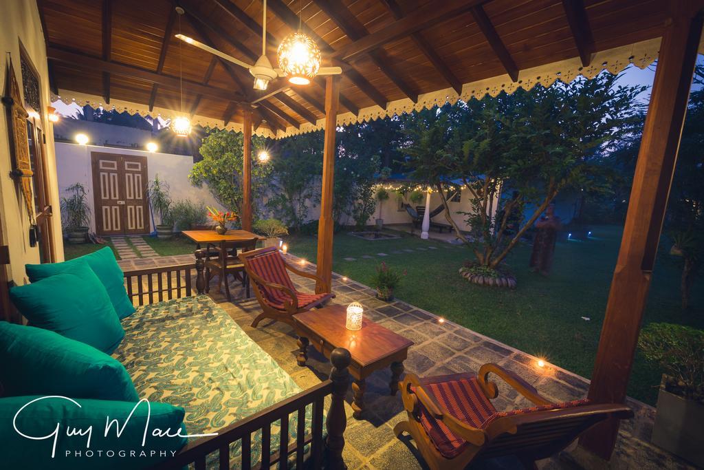 Lilly House Panzió Unawatuna Kültér fotó